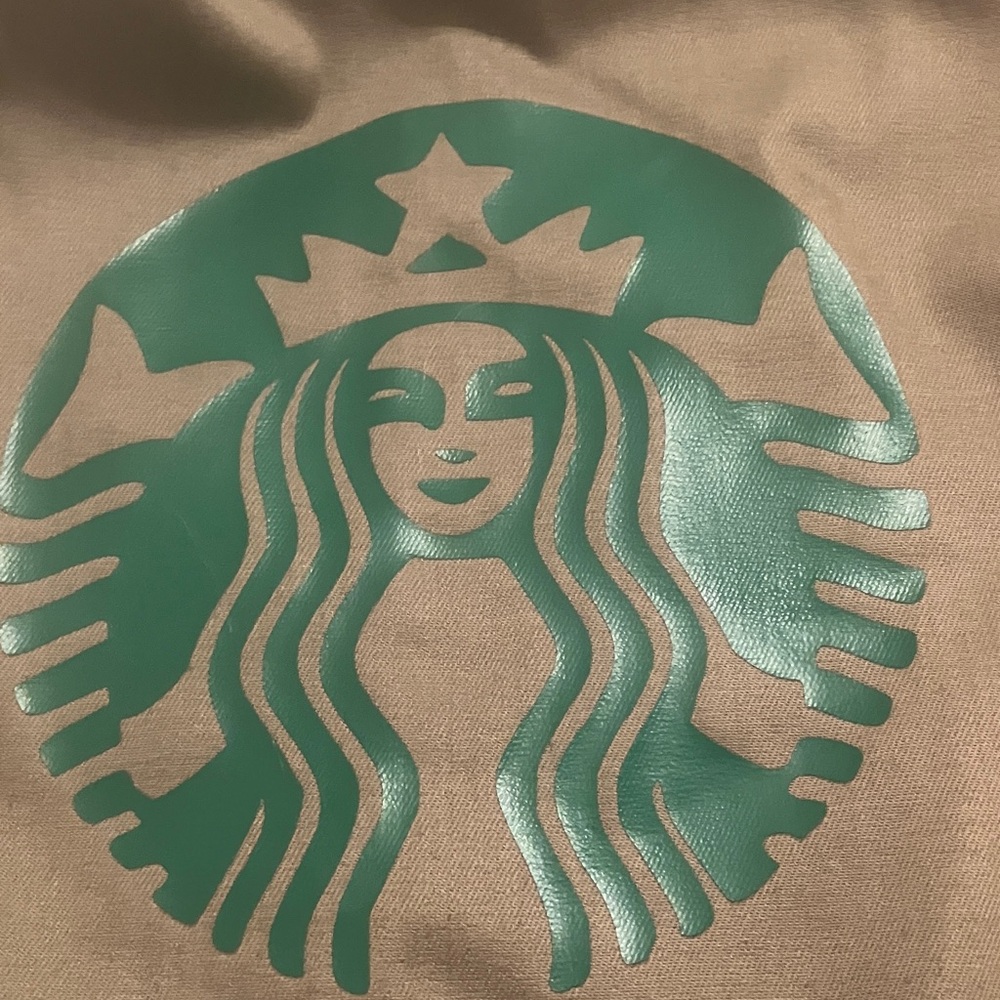 Starbucks Frappuccino costume for dog 🐶
Great for Halloween! 🎃 - Picture 2 of 2